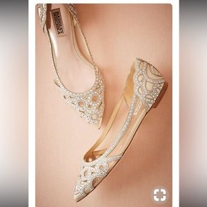 Badgley Mischka Gigi Flats Size 8
